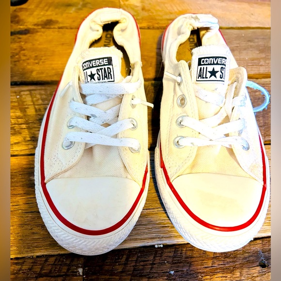 WHIT CHUCKS ! ❤️🤍 - Picture 1 of 5